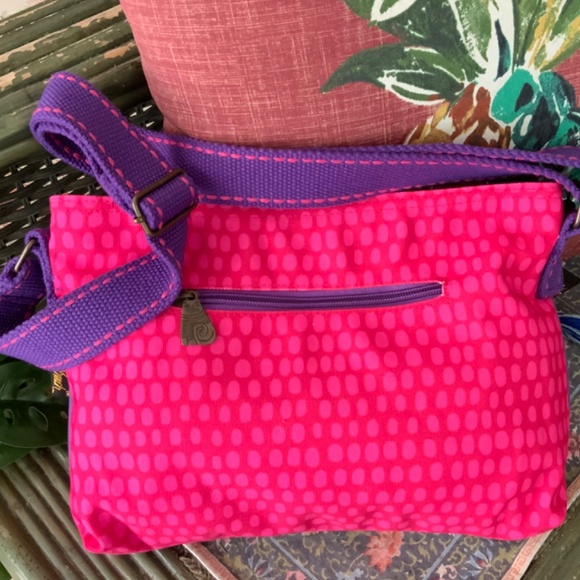 LAUREL BURCH Familia HOT PINK NeW HANDBAG  CROSSBODY/SHOULDER BAG🩷NWT LAST ONE - Picture 3 of 11